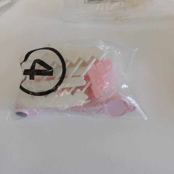 NEW! FISHER PRICE Precious Places Lot Furniture Key Assorted Pieces Dollhouse - Picture 7 of 7